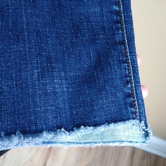 Thread & Cloth Distressed Slim Straight Jeans with raw hem Size 32 - Picture 7 of 13